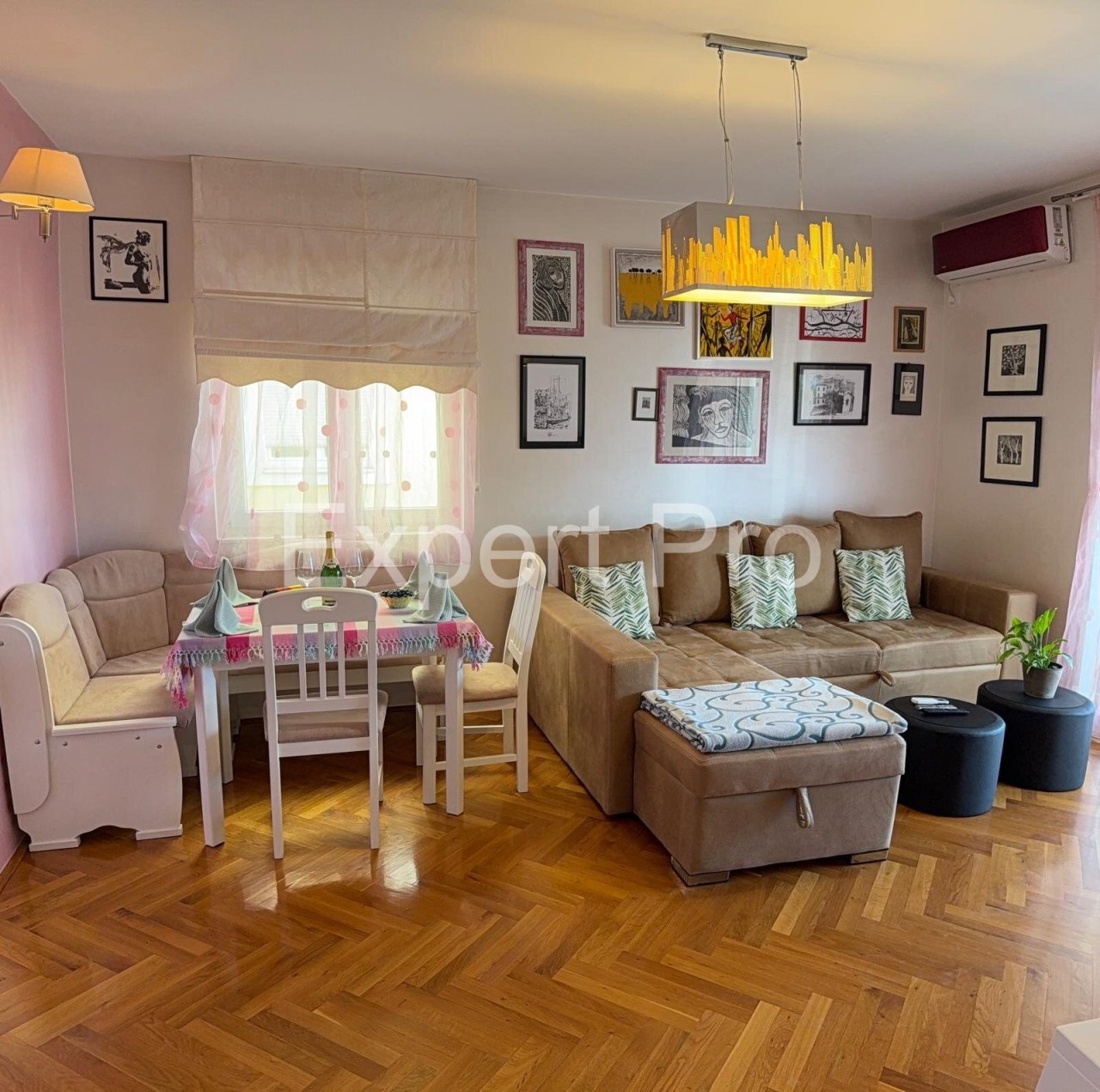 Wohnzimmer in der Wohnung