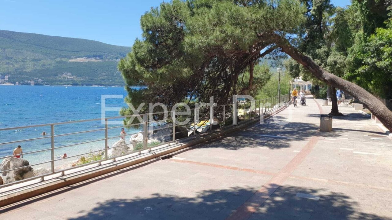 Promenade am Meer
