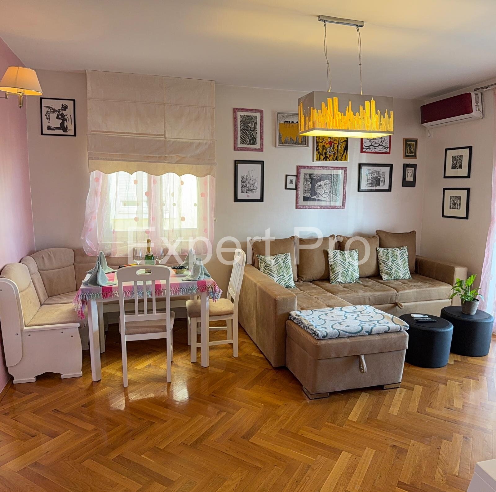 Wohnzimmer in der Wohnung Wohnzimmer in der Wohnung