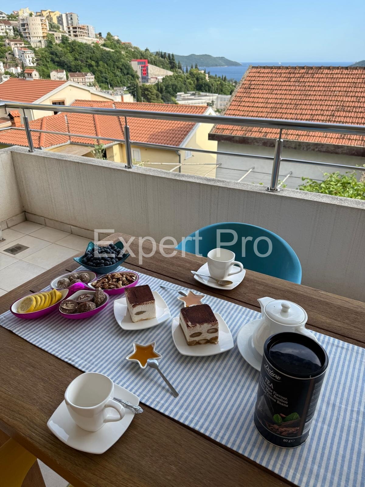Blick von der Terrasse in der Wohnung Blick von der Terrasse in der Wohnung